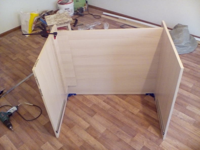 Сборка письменного стола Сборка письменного стола